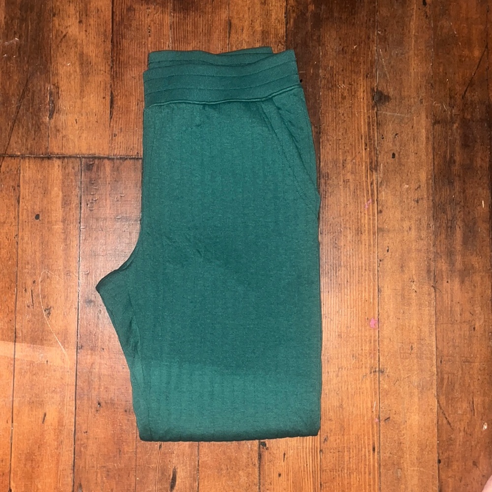 Forest green joggers. Size medium. Tapered fit